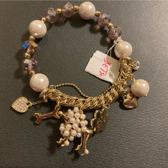 BETSEY JOHNSON Multi-Charm Dog Lover’s Poodle Pawprint Bone Stretch Bracelet NWT - Picture 7 of 8